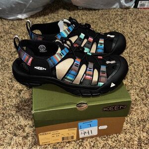 Keen Newport H2 1003480 Womens US 8.5 Hiking Sandal Raya Black Closed Toe